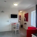 & Restaurant Friedrichshoehe * בראונשווייג