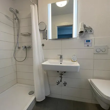 & Restaurant Friedrichshoehe Hotel *