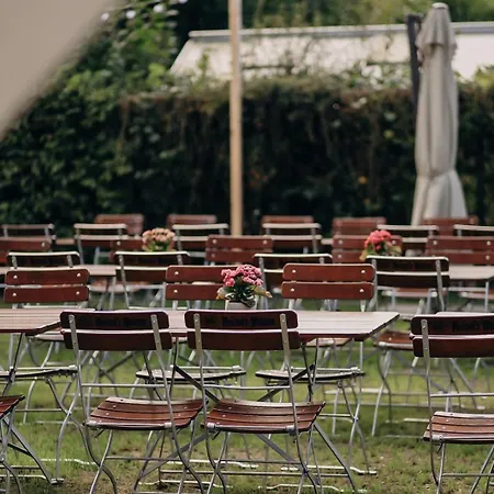 & Restaurant Friedrichshoehe Hotel