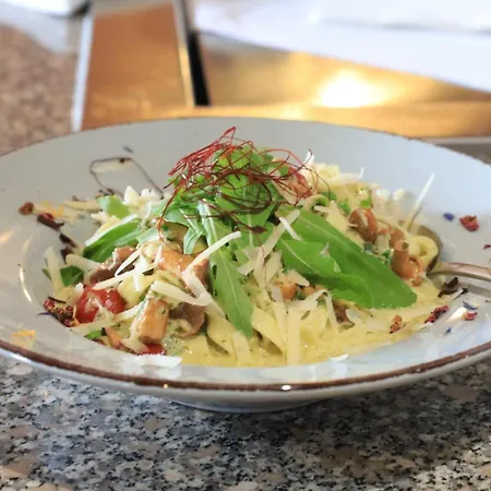 Hotel & Restaurant Friedrichshoehe *