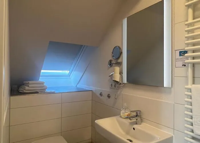 Hotel&restaurant Friedrichshöhe Hotel *